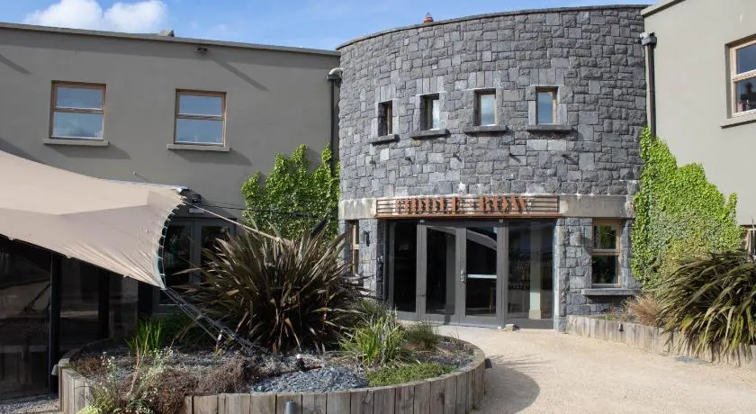 Fiddle + Bow Hotel - Image 1