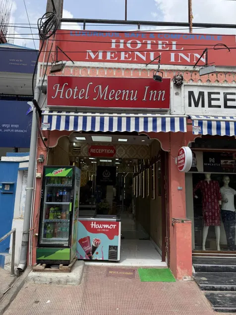 Hotel Meenu Inn - Image 1