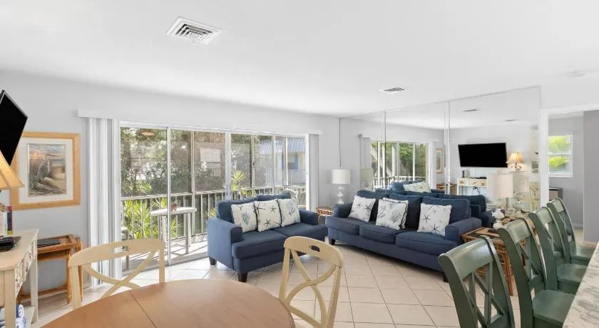 Outrigger Resort #4 - Image 1