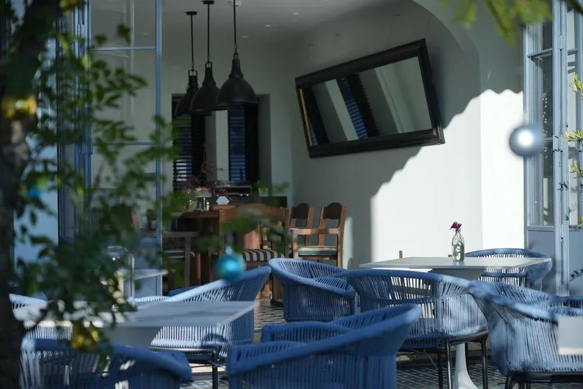 Dali AuroRose Sunrise Impression · French Art Designer Light Luxury Vacation Homestay - Image 1