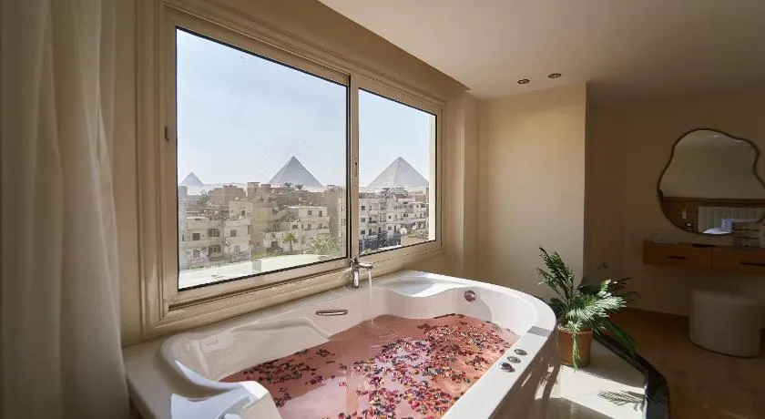 Merak Pyramids Hotel - Image 1