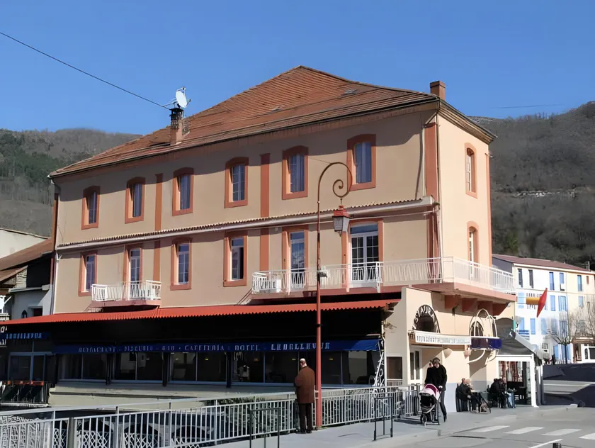 Hôtel Le Bellevue - Image 1