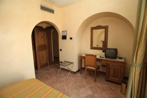 Hotel Belvedere - Image 1