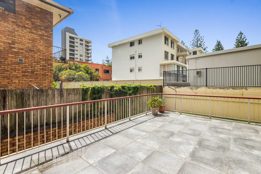 Burleigh Coastal Haven | Kingston 4 - Image 1