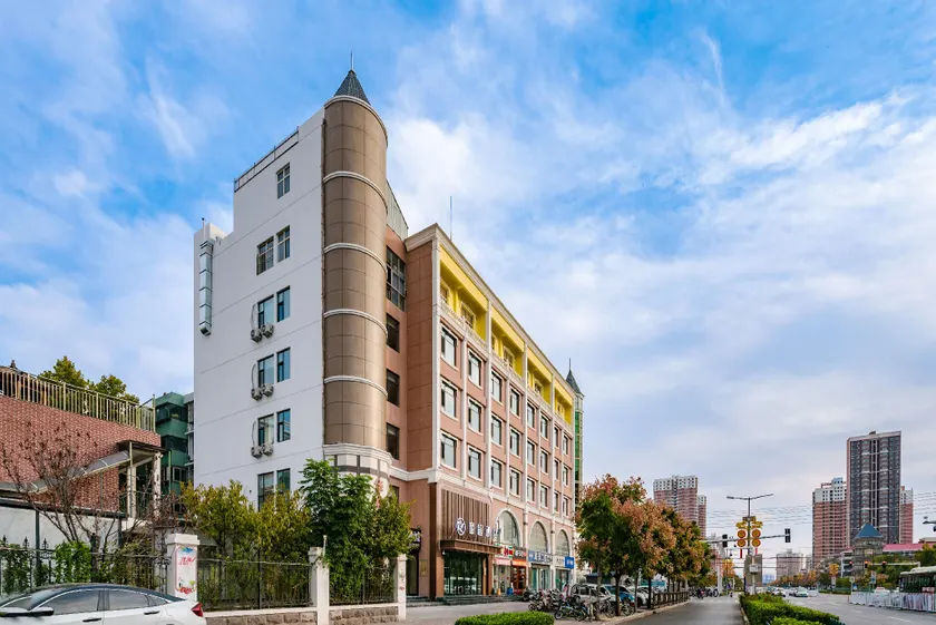 Starway Hotel Handan South Fudong Avenue Mingzhu Square - Image 1