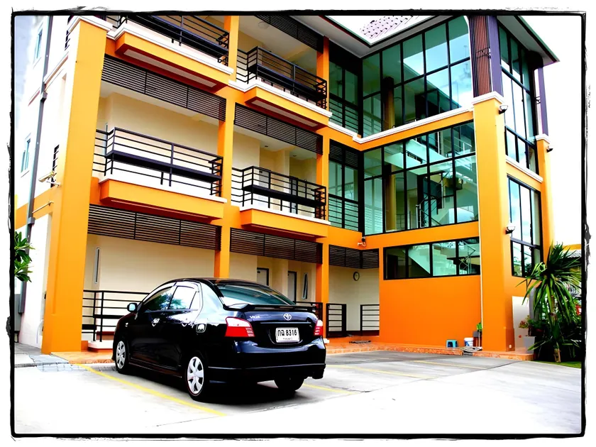 Raya Place - Image 1