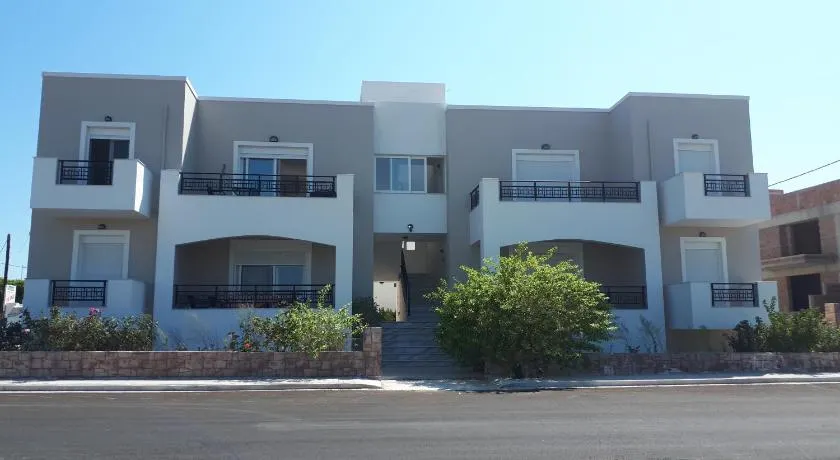 Elia Mare Apartment - Image 1