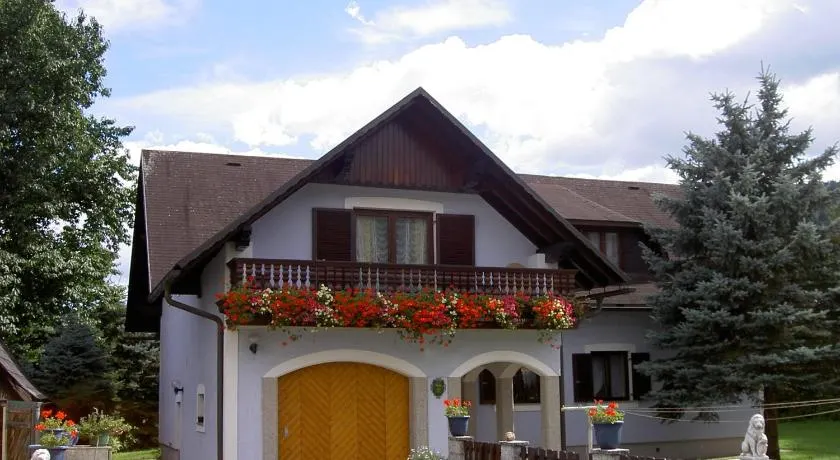 Apartmenthaus Franz Kleindienst - Image 1