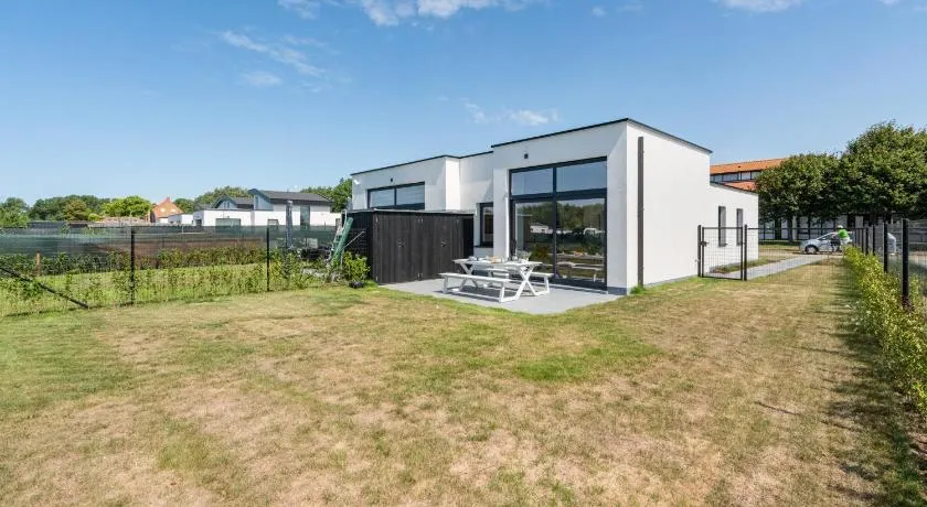 Maison Basil - holiday house with garden and parking - Image 1