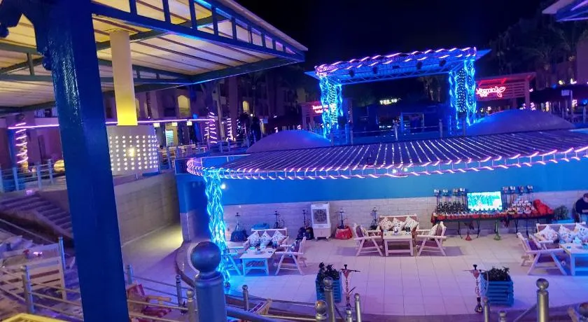 El Karma Hotel Studio with beach and pools - Image 1