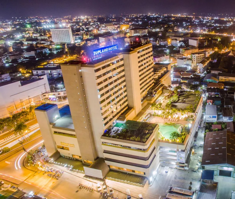 Topland Hotel & Convention Centre - Image 1