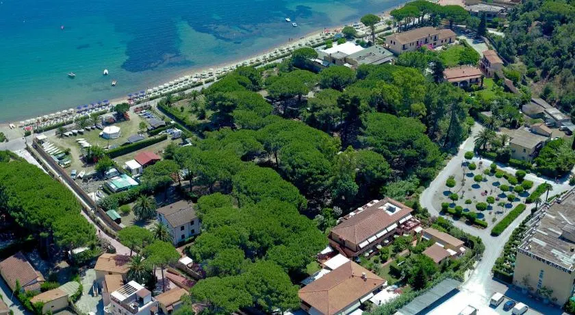 Hotel Anfora - Image 1