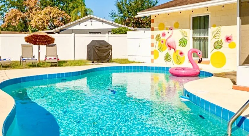 The Flamingo*4bed*pool*jacuzzi*foosball - Image 1