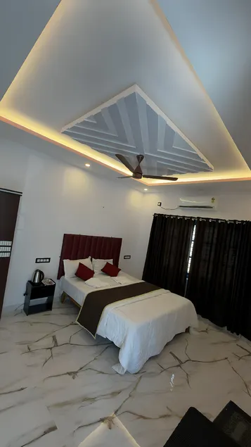 Aquarius Luxury Stay - Image 1