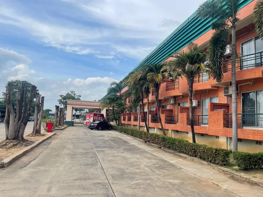 Rawanda Resort Hotel - Image 1