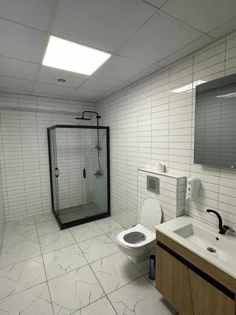 In House Suite - Image 1
