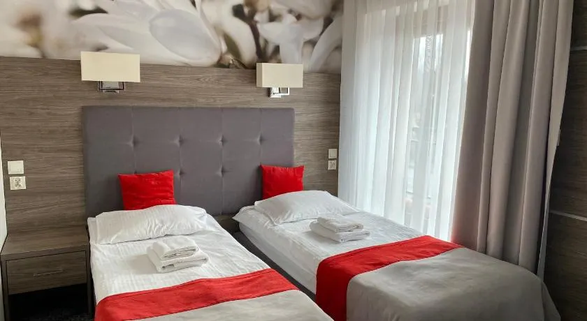 Pass Hotel - Image 1