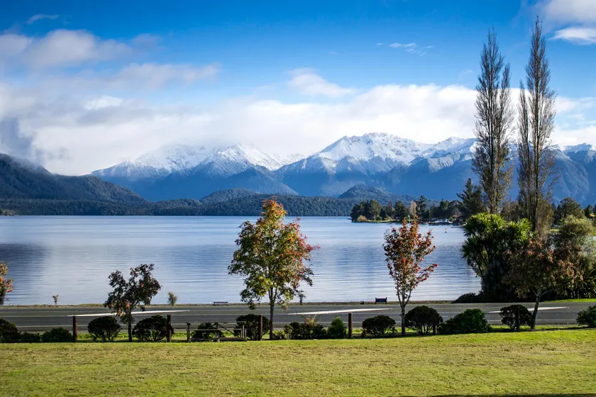 Te Anau Lakeview Kiwi Holiday Park & Motels - Image 1