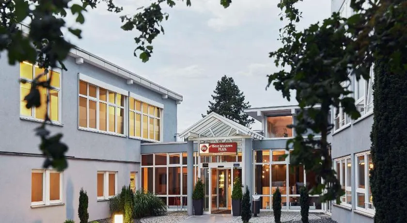 SCOTTY & EMILY Hotel Ulm - Image 1