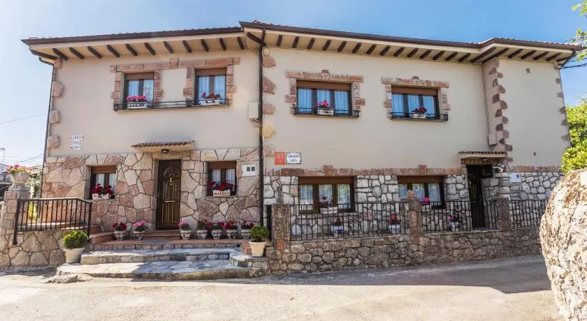 Apartamentos Carolina - Image 1
