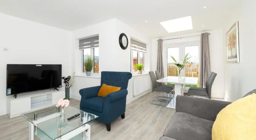 Greenfield Holiday Homes - Image 1