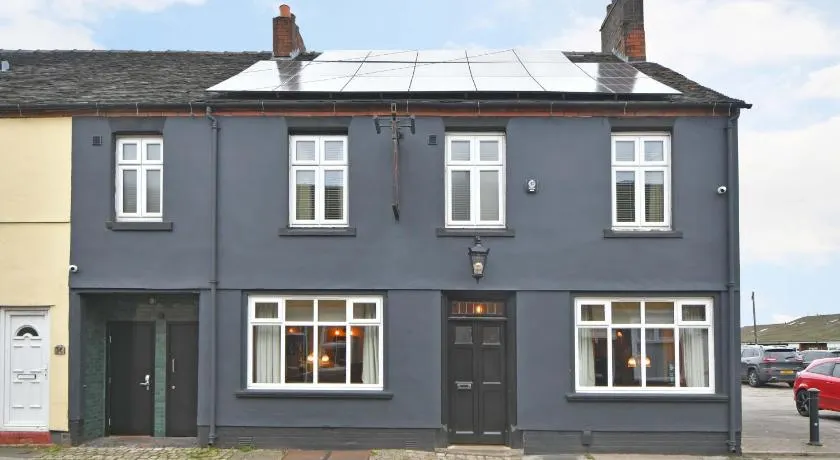 The Masons Arms - Image 1