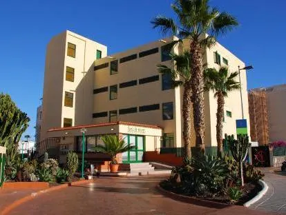 Apartamentos Las Dunas - Image 1