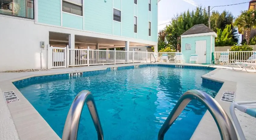 Vente de printemps! Prix réduit jusqu'au 31 mai! Beach Potato: Super mignon condo avec une vue imprenable et piscine communautaire! - Image 1