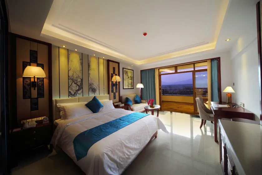 Xinglong Ramada Hot Spring Resort Wanning - Image 1