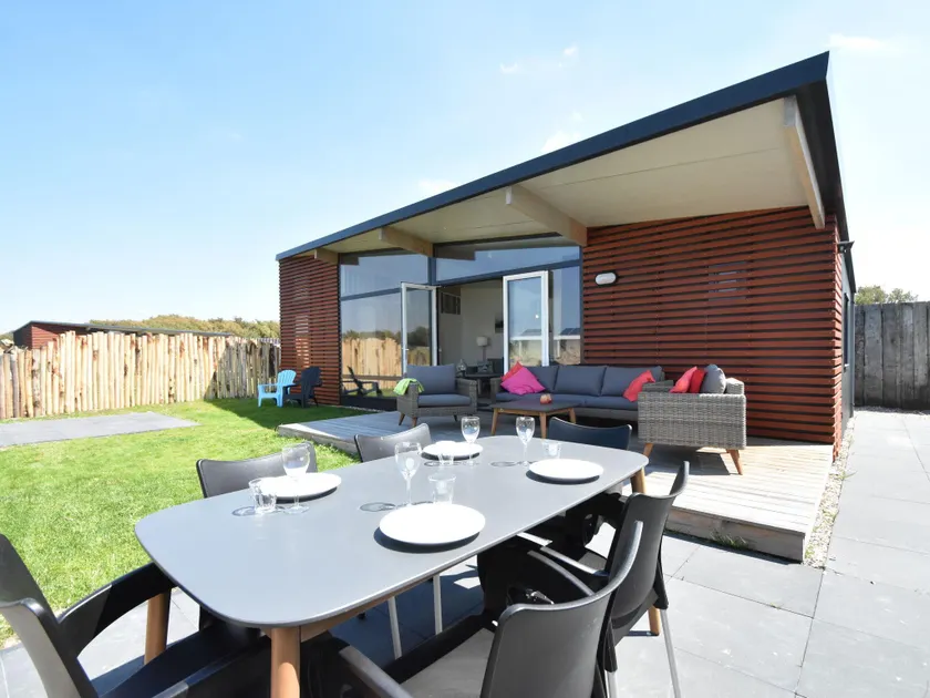 Lovely Holiday Home in Callantsoog near Forest - Image 1
