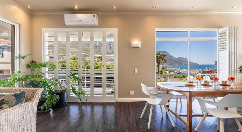 Camps Bay Retreat Hotel - Image 1
