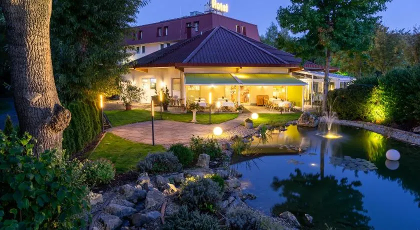 Hotel am Tierpark Gotha - Image 1