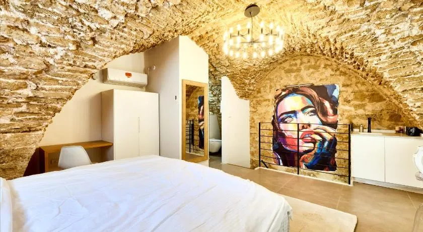 David & Yossef Luxury Rentals - Tel Aviv House Residence - Image 1
