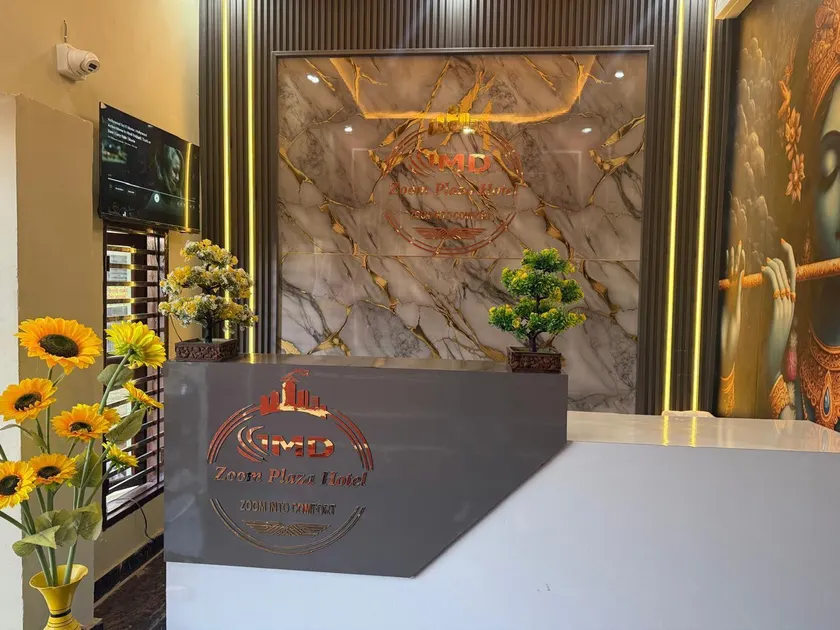 JMD Zoom Plaza Hotel - Image 1