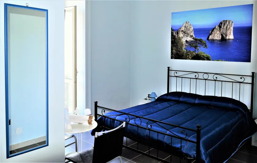 Napoli Station B&B - Image 1