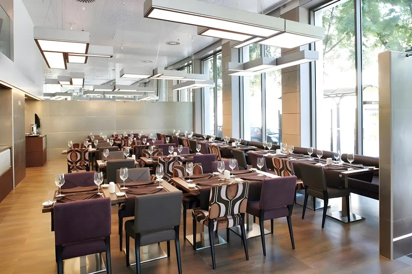 Neya Lisboa Hotel - Image 1