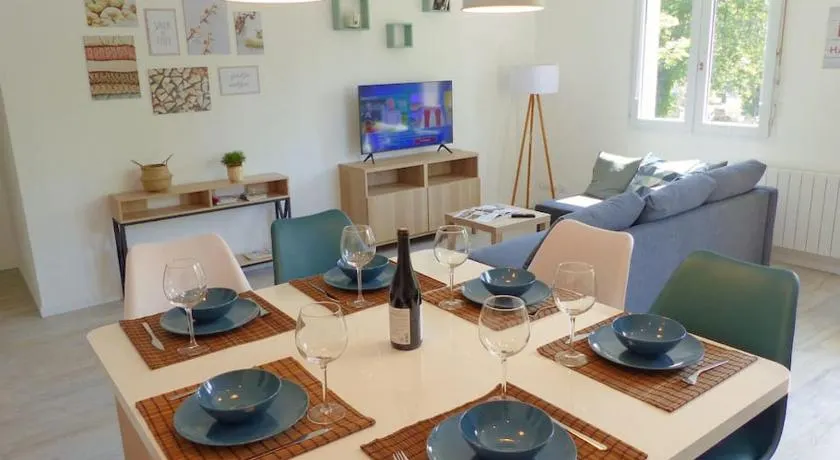 Appartement avec 2 chambres et parking privé - Image 1