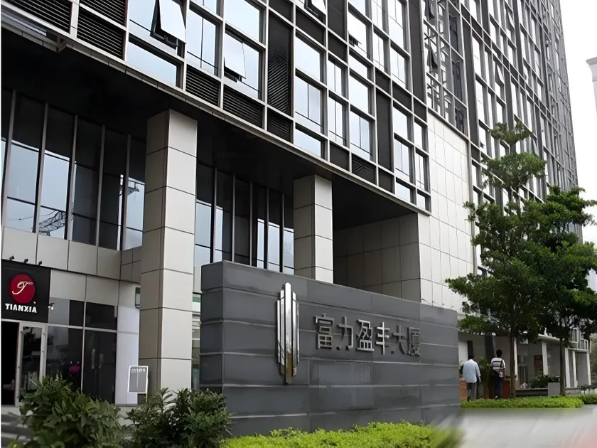 China Dragon Hotel - Image 1