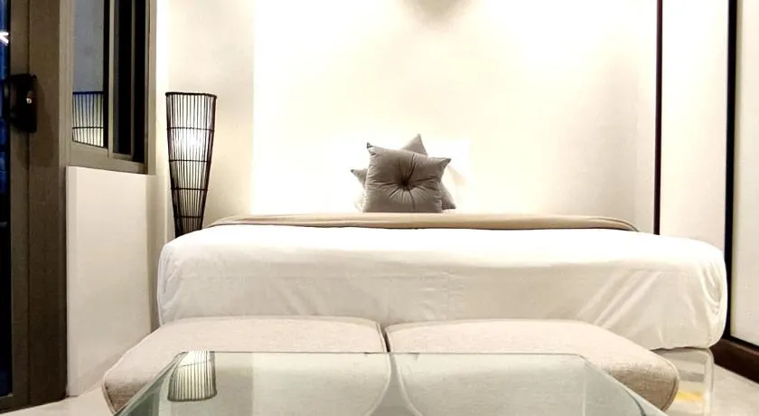 ReLuxe マリン Condo - Image 1