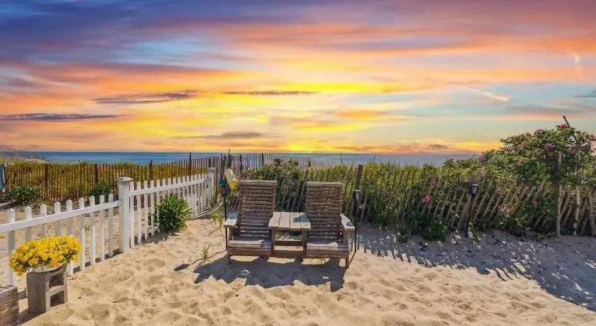 Beachfront Parking Salisbury Beach Retreat - Image 1