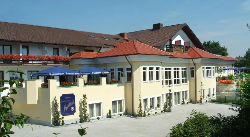 Landgasthof Apfelbeck - Image 1