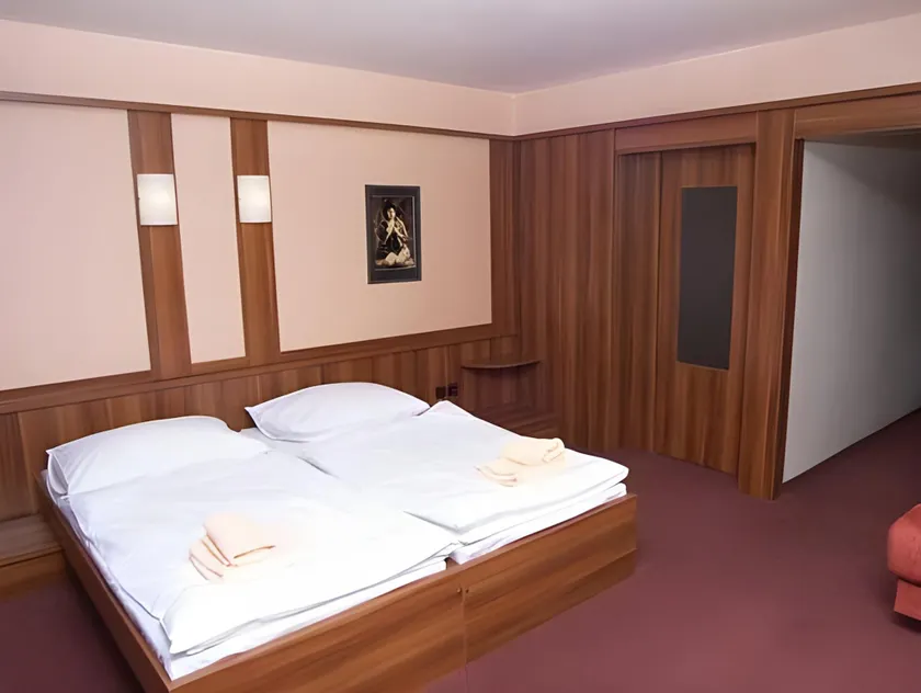 Hotel Kras - Image 1