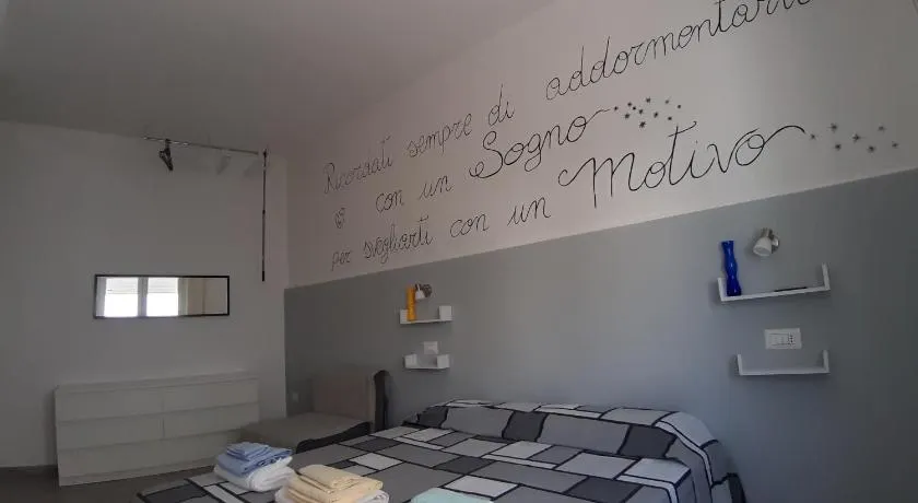 CASA ALEXSA Intero appartamento o CAMERA ALEXSA Camera matrimoniale con patio - Image 1