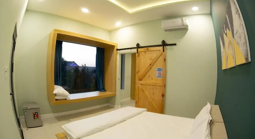 Thanh Thanh Mini Hotel - Image 1