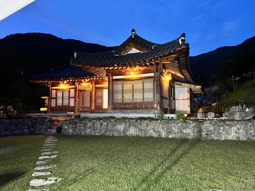 Wanju Hanok Pension Hyurim - Image 1