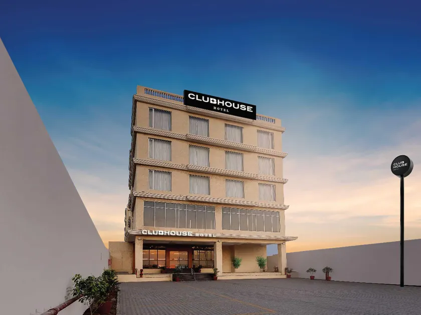 Clubhouse Hotel Morbi by CheckIn - Image 1