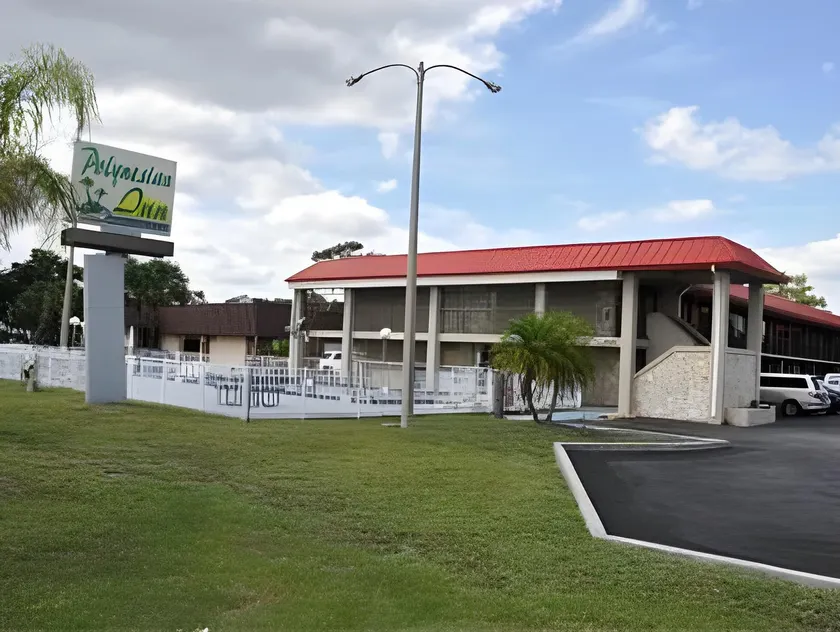 Polynesian Inn - Image 1