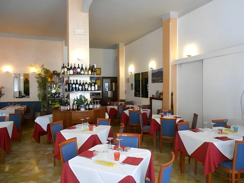 Albergo La Vela - Image 1