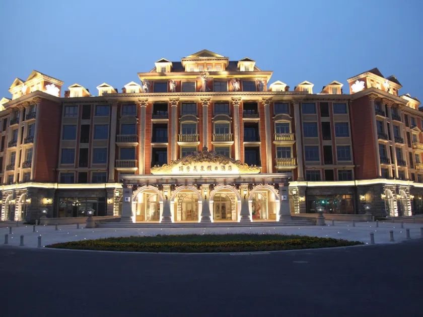 Spring Legend Holiday Hotel - Image 1