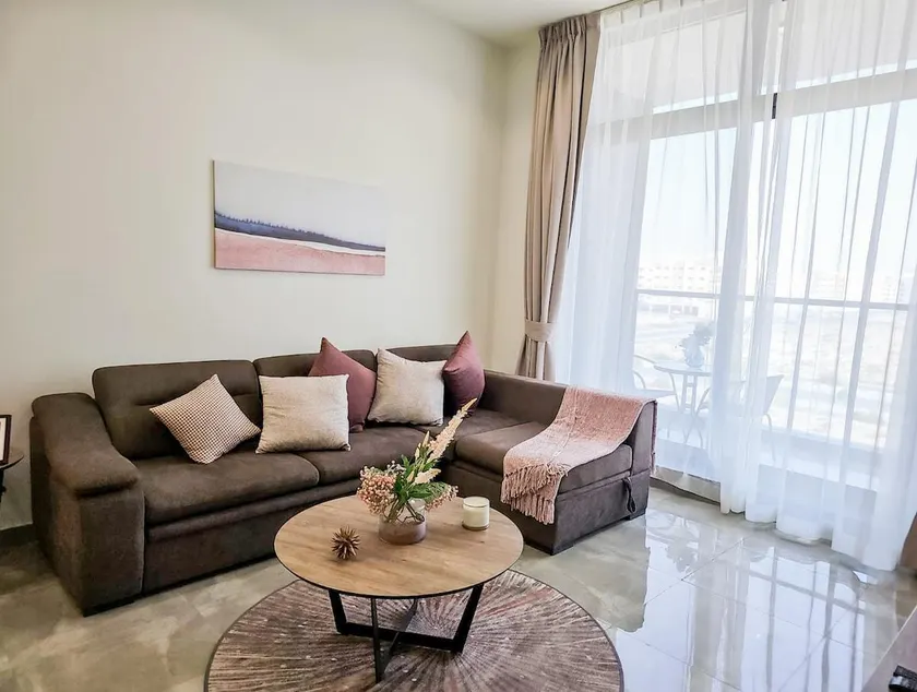 Majestic Retreat | 1BR Dubai - Image 1